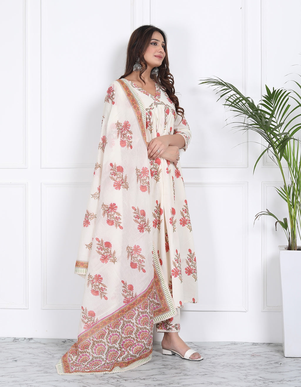 White floral handblock flare suit set