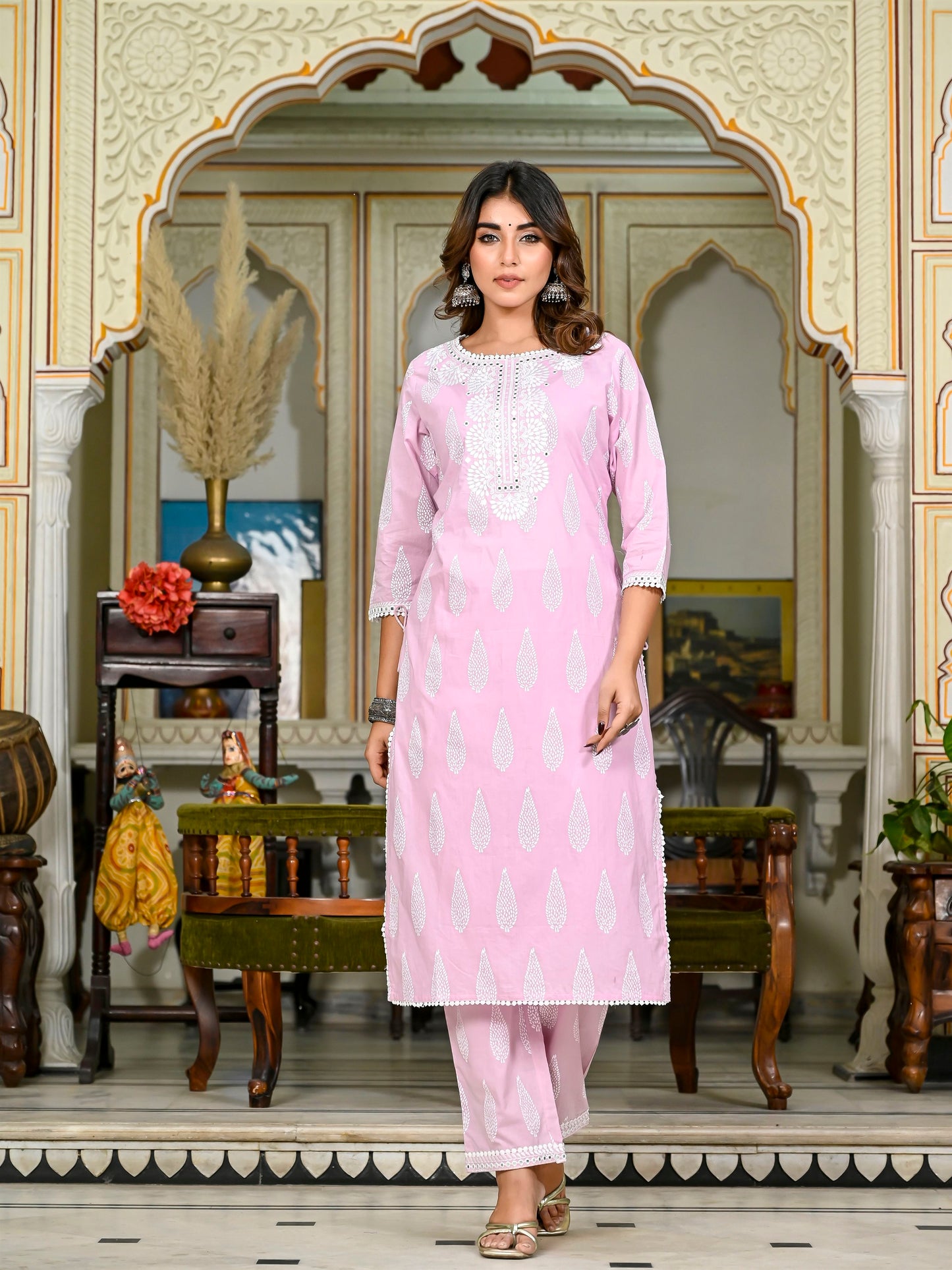 Pink embroidered tasseled suit set