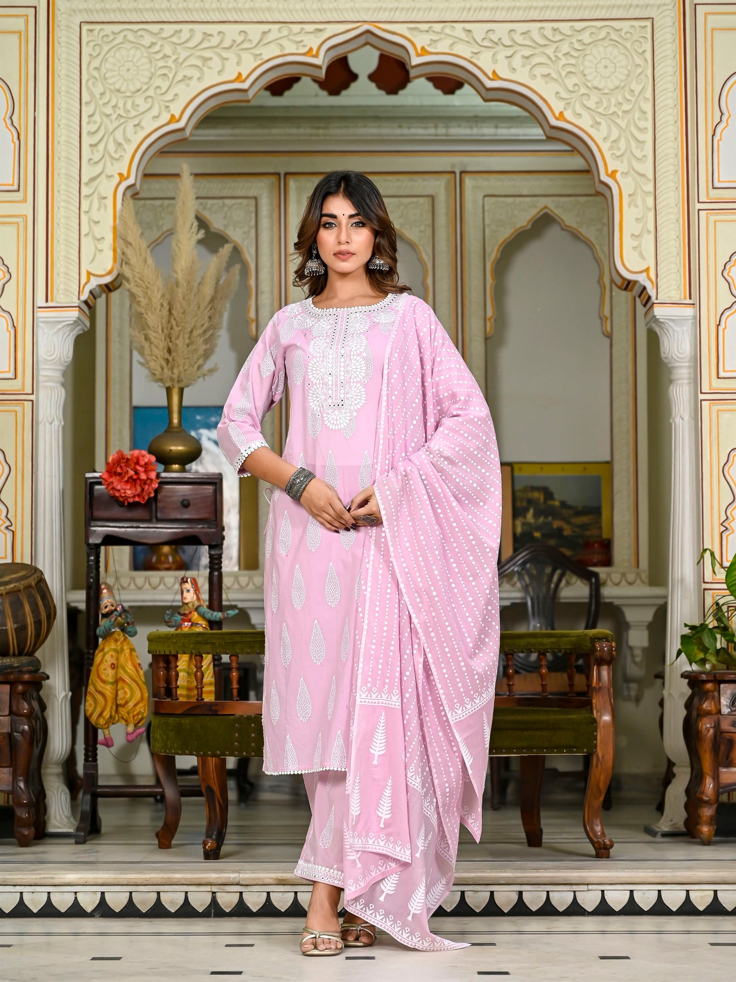 Pink embroidered tasseled suit set