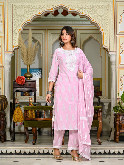 Pink embroidered tasseled suit set