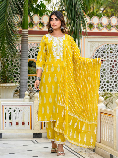 Yellow embroidered tasseled suit set