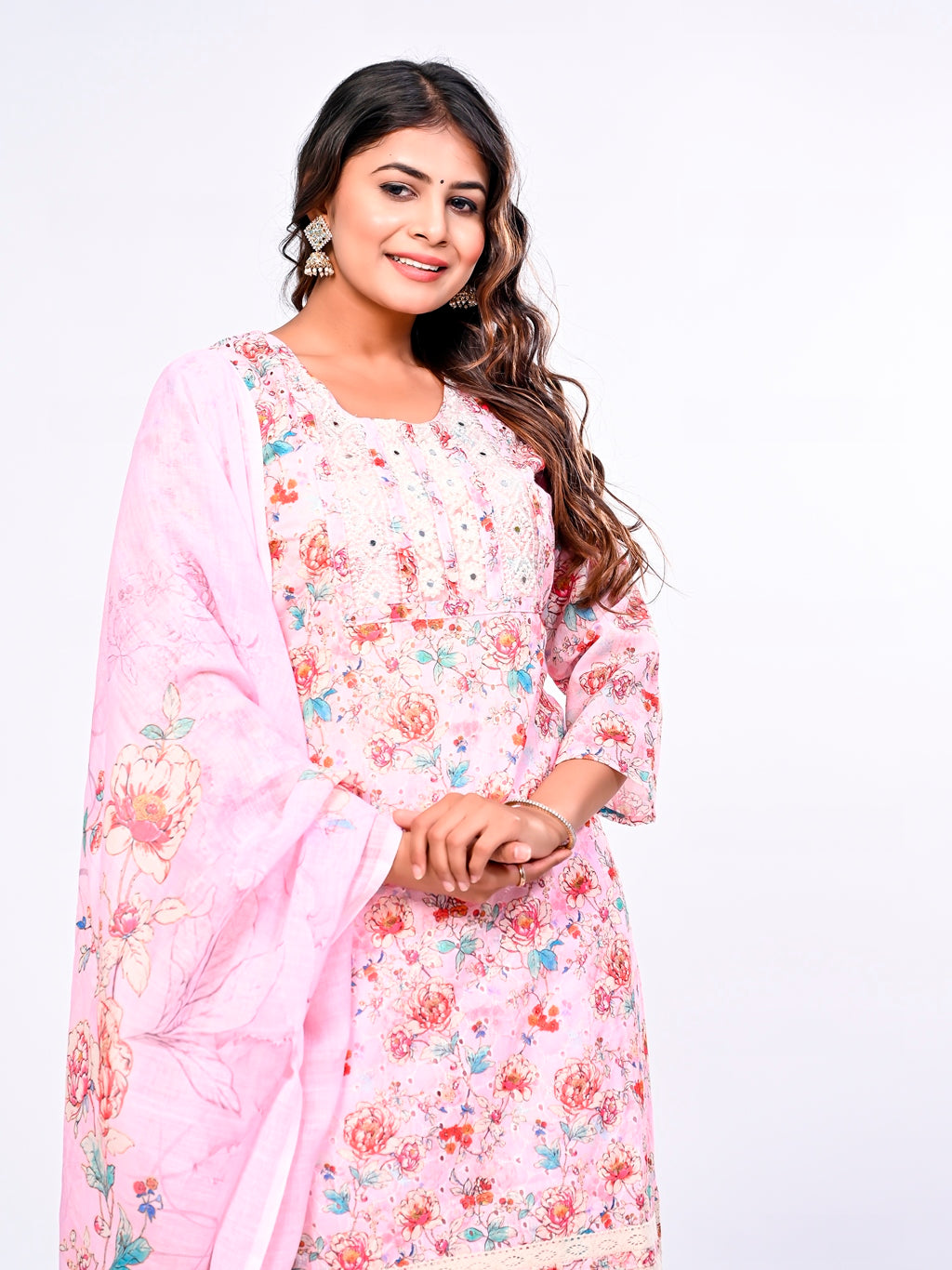 Gulabi phool jaal suit set